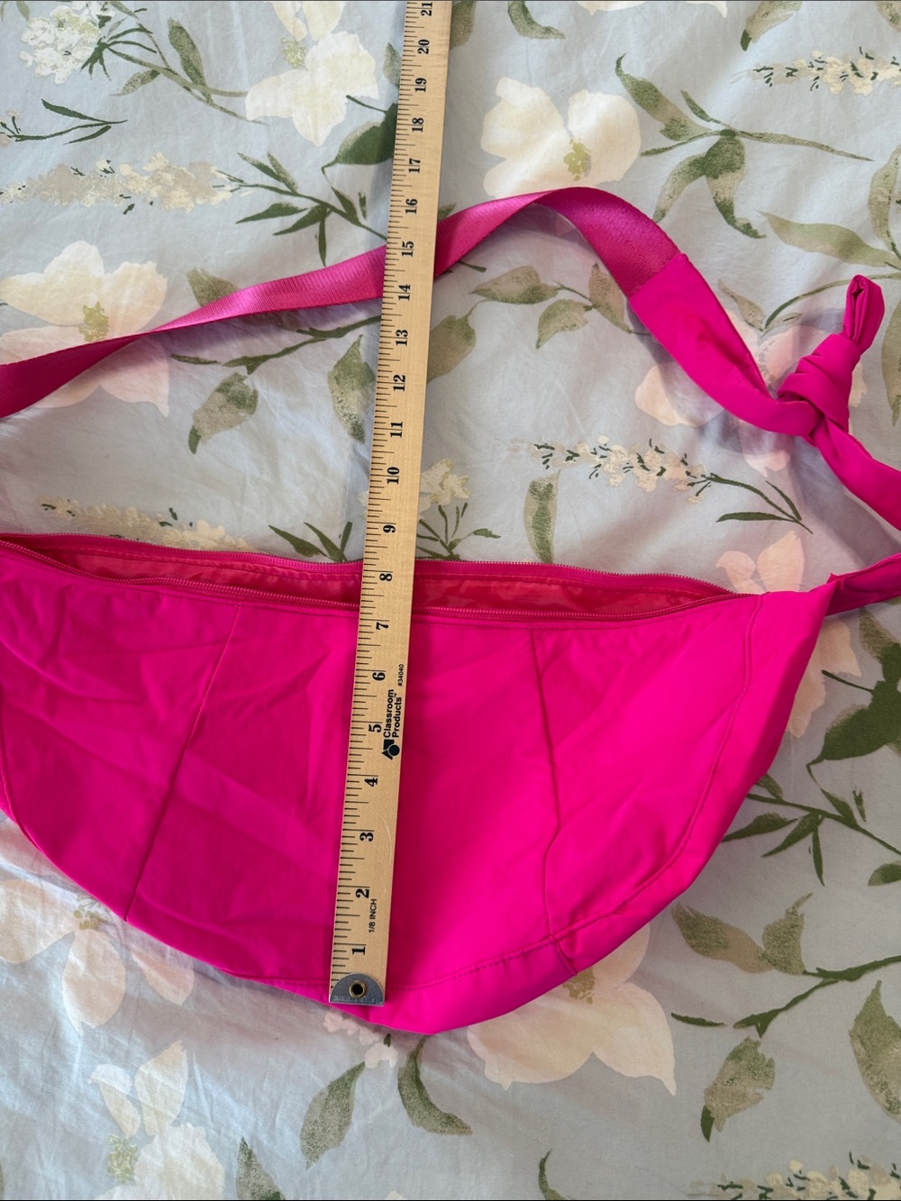 Bright Hot Pink Sling Shoulder Bag - Unbranded - Picture 3 of 5